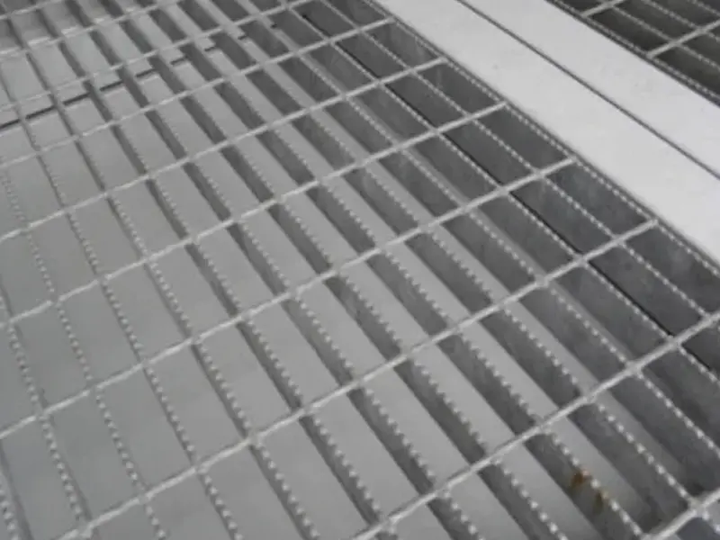 20Ft X 8Ft Open Mesh Floor Bunded Store